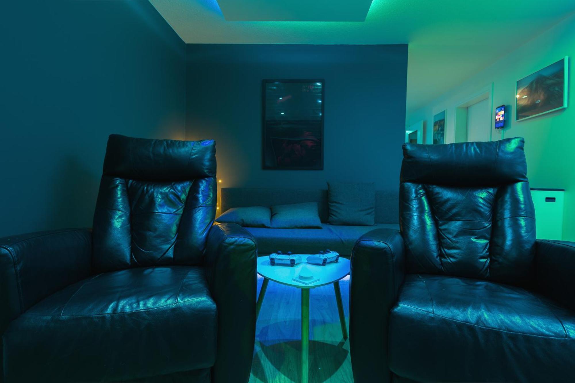 Smart Luxury - Private Gym, Hot Tub & Sauna Keflavík Esterno foto